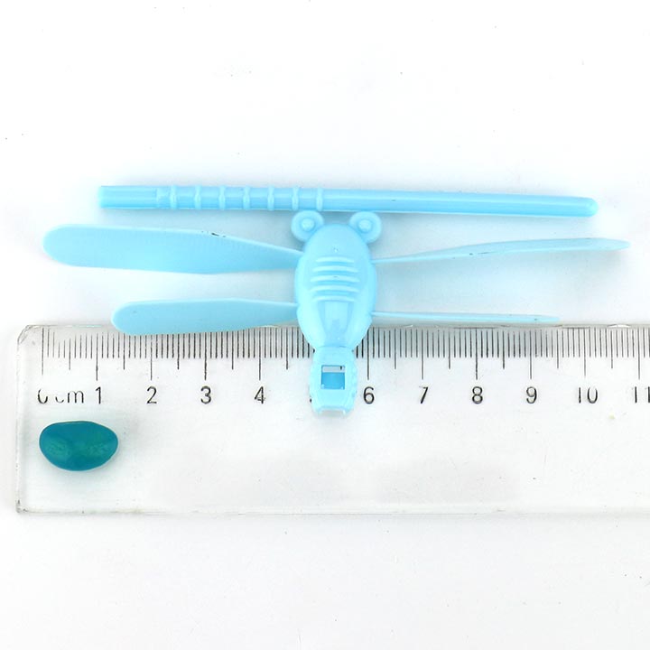 Manual rotating bamboo dragonfly flying toy candy with jelly bean candy CH-T1429