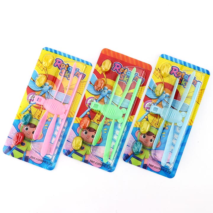 Manual rotating bamboo dragonfly flying toy candy with jelly bean candy CH-T1429