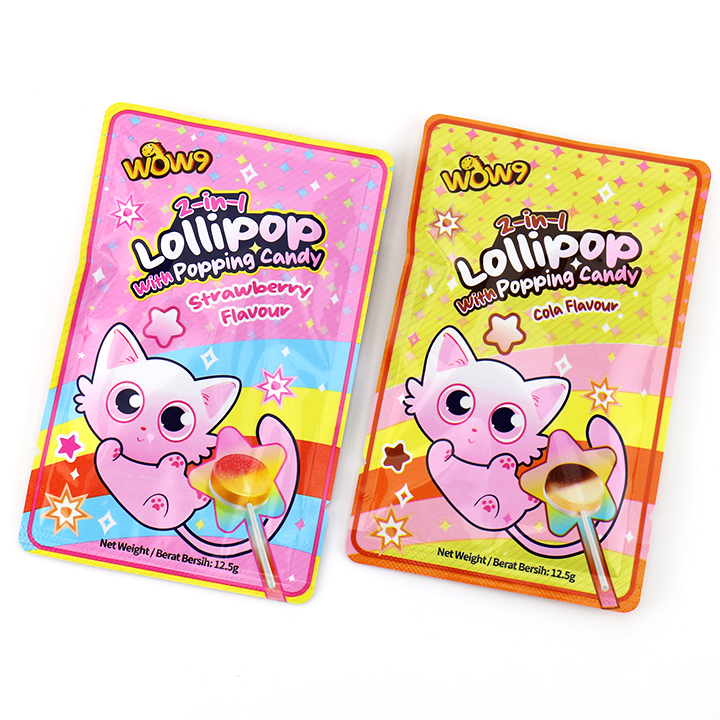 2026 Cola and strawberry flavor 2-in-1 Round Flat Shaped Hard Lollipop with Popping Candy in Bag CH-B393