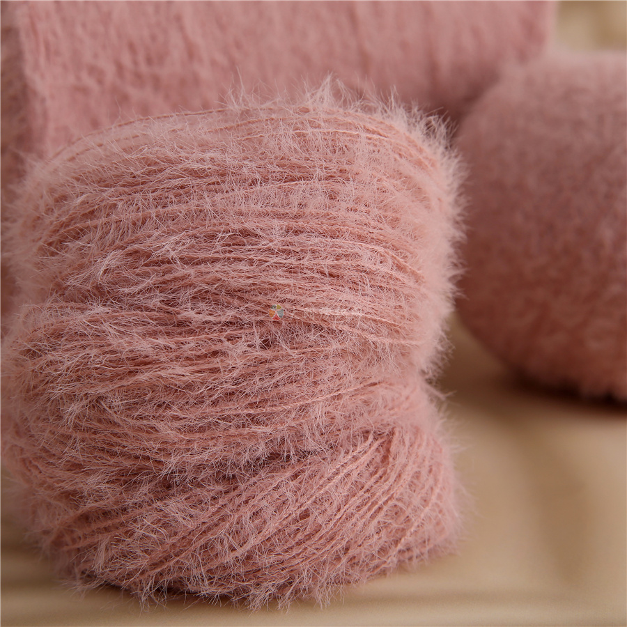 Flat knitting machine use 100% Nylon feather crystal yarn made color wool fleece for sweater fabric 0.9CM NE 12/1