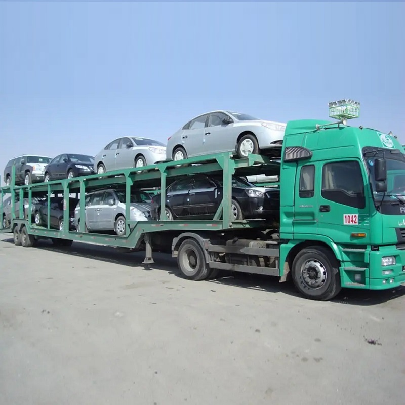 Camion de transport porte-voitures