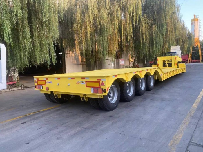 4 Axle Removable Goose Neck 50 70 ton Semi Trailer For Sale