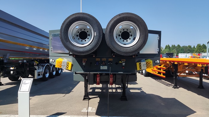extendable lowboy trailer