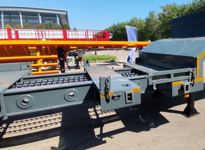 extendable lowboy trailer