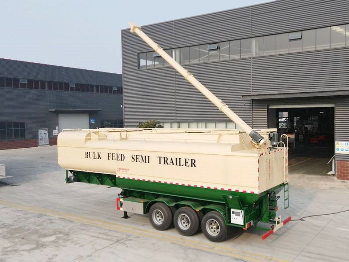 self feeding tank truck