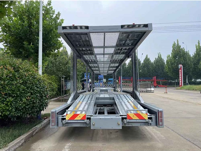 Two Axles Auto Hauler Semi Truck Trailer
