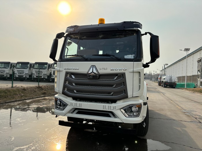Ketua Lori Traktor Treler Sinotruk Howo 420 untuk Dijual