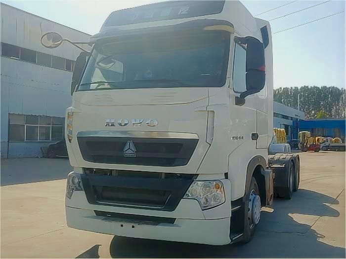 LHD RHD Howo T7H 430 6x4 Tractor Horse Trucks