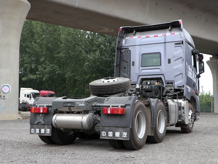 Hot Sale Howo MAX 6x4 Tractor Truck for Sale