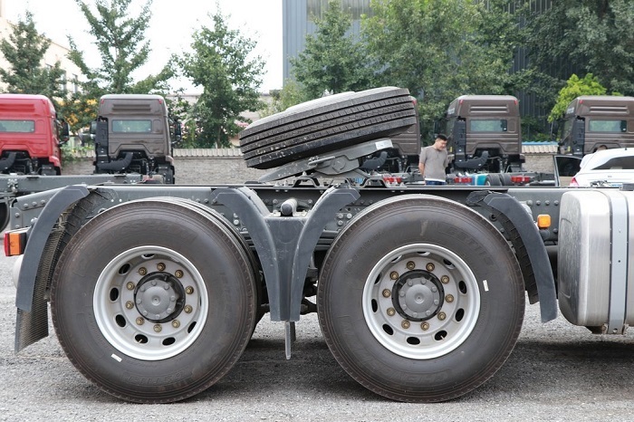 howo tractor truck