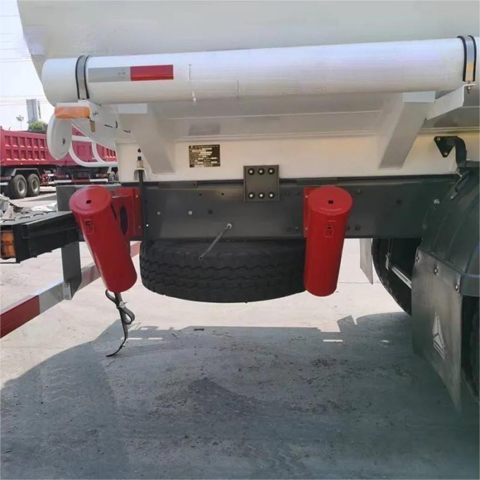oil transportation truck