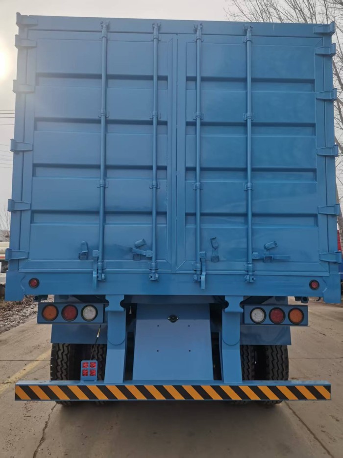 High-Capacity 4-Axis Fence Semi Trailer