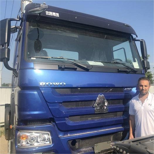 হাওও 430 ট্রাক্টর ট্রাক আলজেরিয়ান ক্লায়েন্ট দ্বারা বুক করা হয়েছে হাওও 430 ট্রাক্টর ট্রাক আলজেরিয়ান ক্লায়েন্ট দ্বারা বুক করা হয়েছে