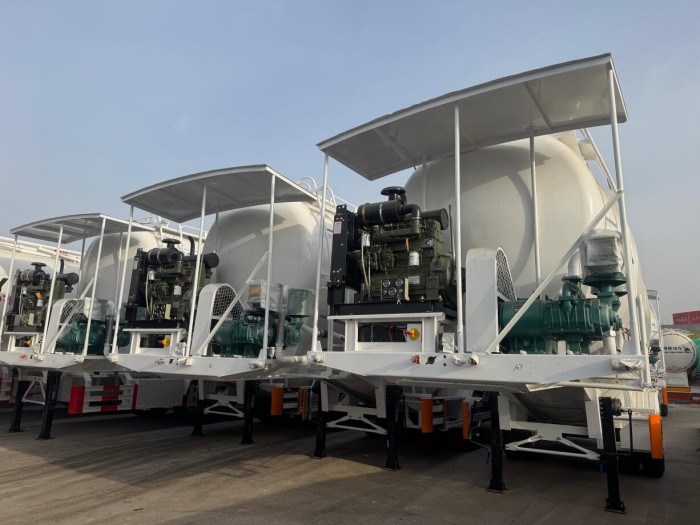 Bulk Material Transport Powder Tank Semi-Trailer