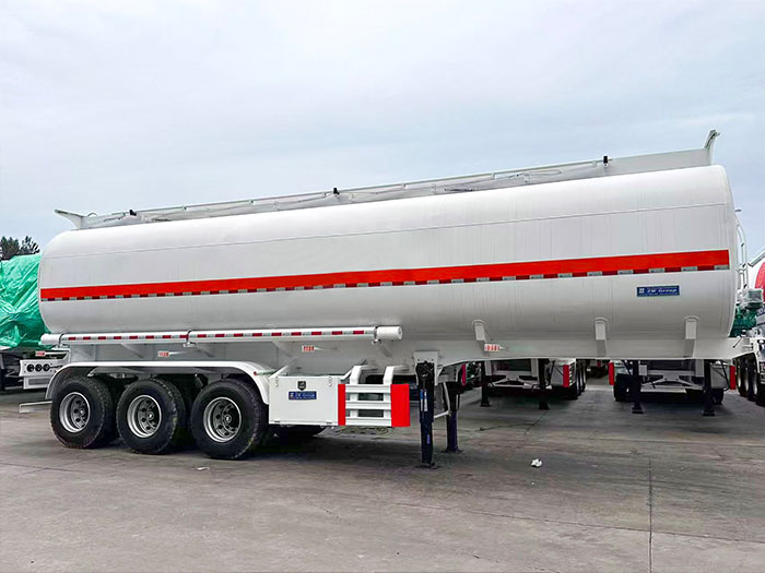 3-Axle Tanker Semi-Trailer Export