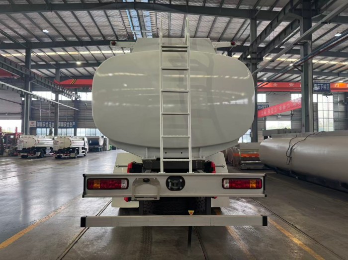 Sinotruk Aviation Fuel Refueling Truck