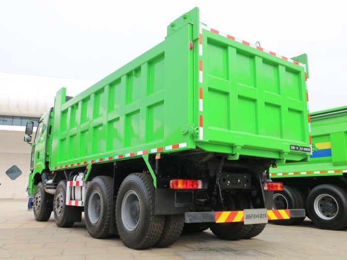 FAW J6P 8x4 Dump Truck