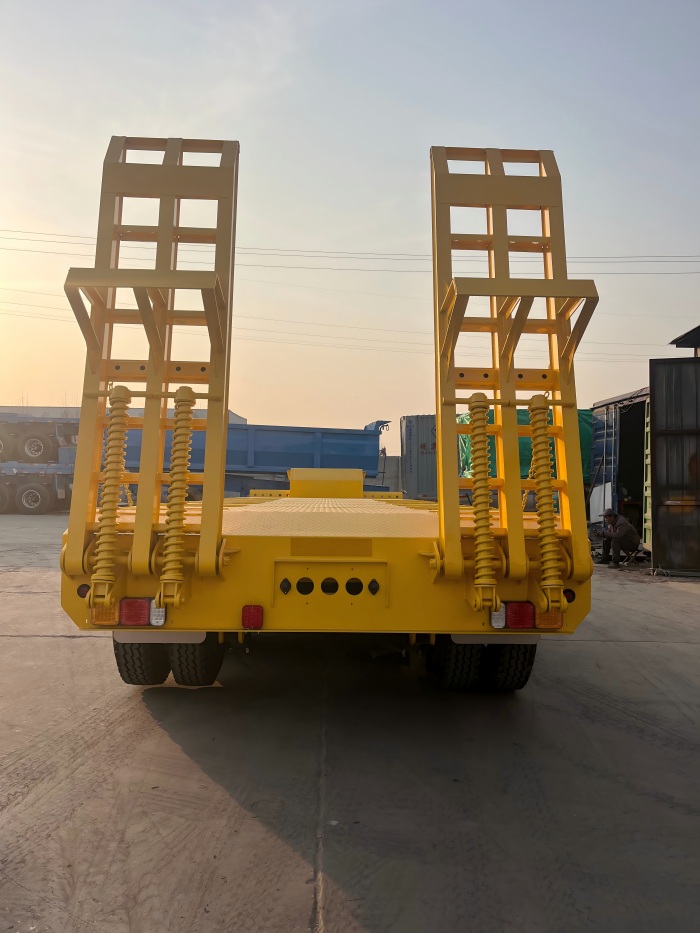 4 Axle Lowbed Semi Trailer 4 Axle Lowbed Semi Trailer