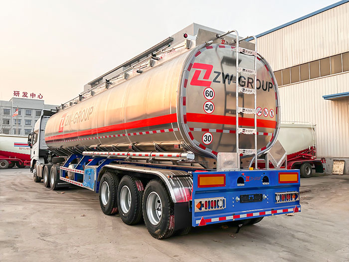 ট্যাংক ট্রেলারের অ্যালুমিনিয়াম খাদ এবং কার্বন স্টিলের মধ্যে পার্থক্য