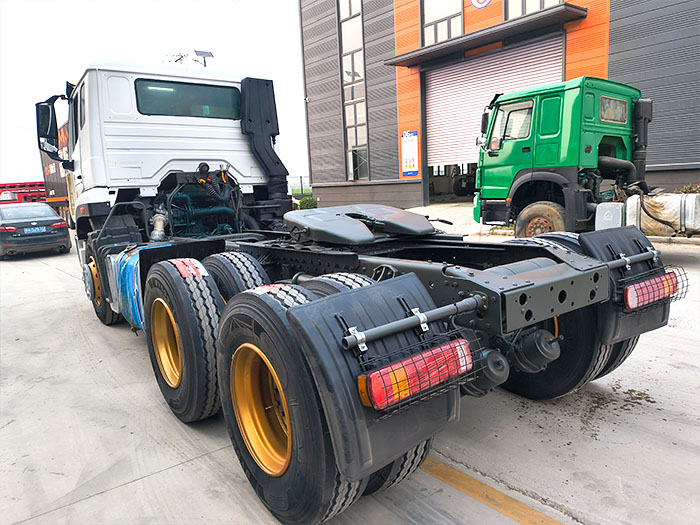 HOWO NX tractor truck