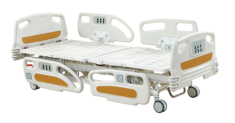 cama de hospital con panel de control integrado