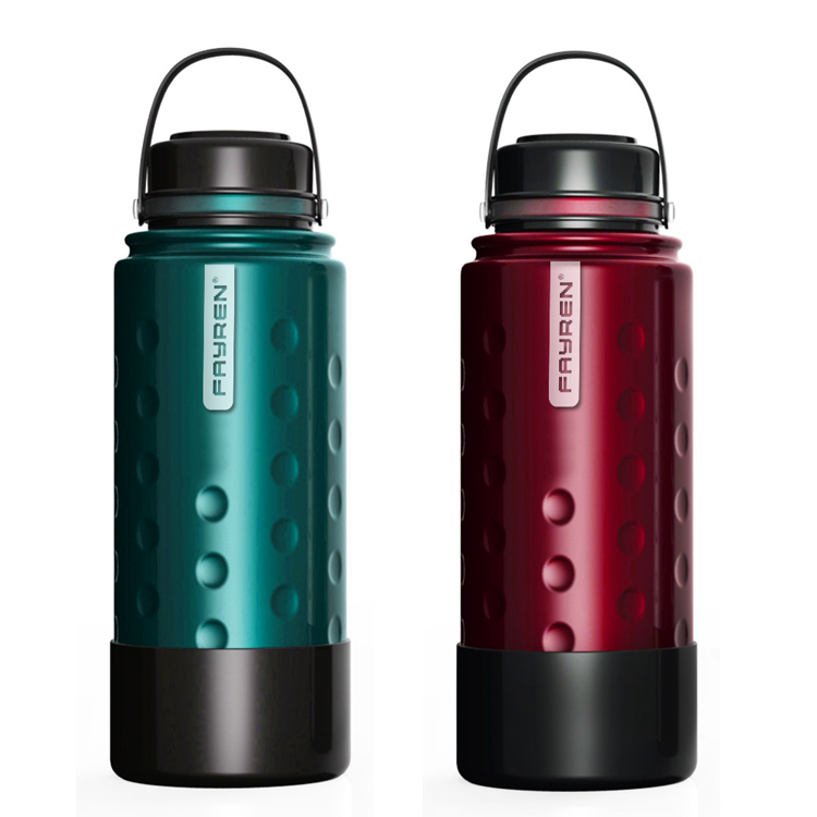 Vacuum water bottle for cold