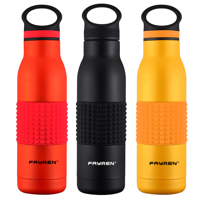 Flacons de bouteille d'eau en métal