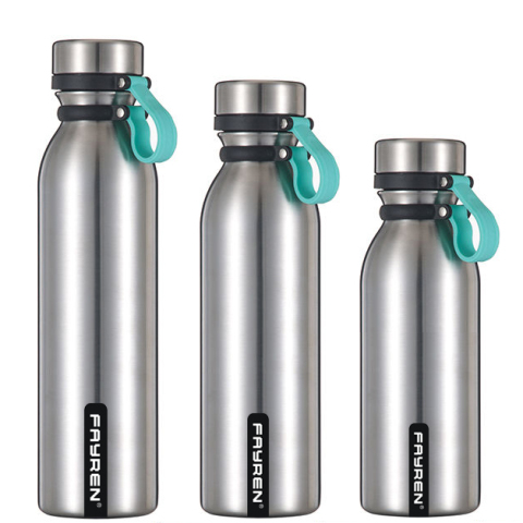 Botella de agua deportiva para bicicleta de acero inoxidable con mango para escombros