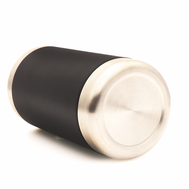Bouteille d'eau isolée sous vide en acier inoxydable avec bouchon Chug