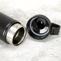 2023 Thermos sotto vuoto isolato a prova di perdite al 100% Doppia parete in acciaio inossidabile Arrampicata Camping Drink Thermos Tour Bottiglie d'acqua