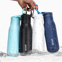 Thermos sottovuoto a doppia parete di nuovo design Boccetta isolata sottovuoto a bocca piccola Borraccia sportiva in acciaio inossidabile con coperchio in paglia e manicotti in silicone