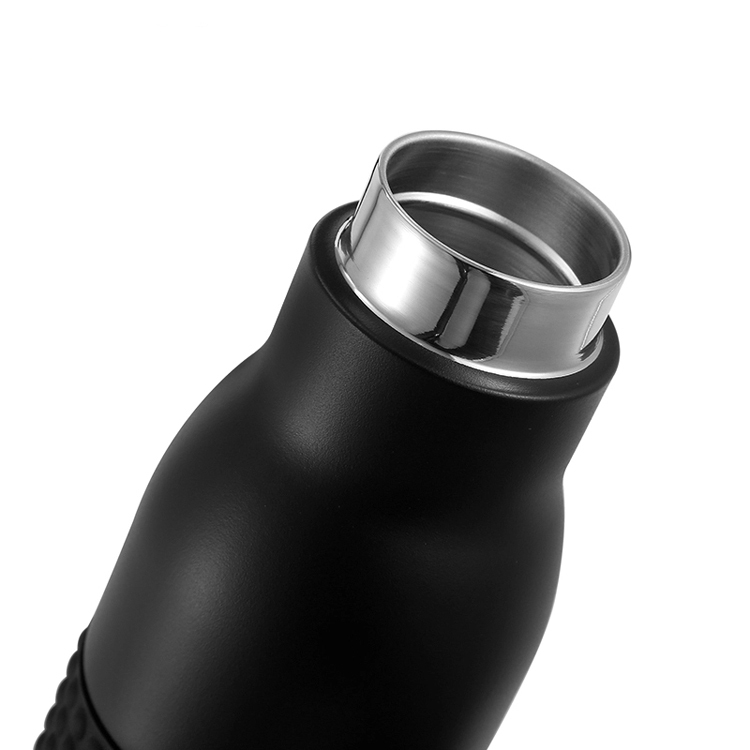 Flacons de bouteille d'eau en métal