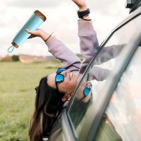 Double Walled & Vacuum Insulated Water Bottle Reusable Water Bottle for Hiking Keeps Liquid Hot or Cold