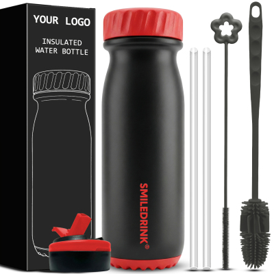 Nouveau design Thermoses sous vide à double paroi Flacon isolé sous vide à petite bouche Bouteille d'eau de sport en acier inoxydable avec couvercle en paille et manchons en silicone