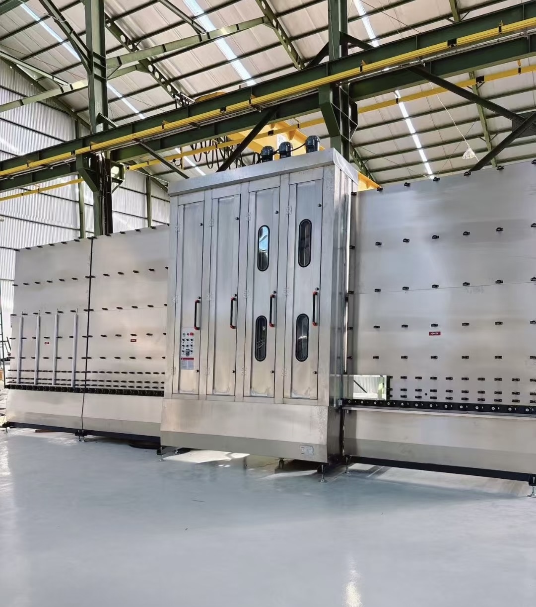 JUNYA Technical Team Heads to Indonesia to Assist in Dual-Machine Installation, Deepening Presence in Southeast Asia's Glass Processing Service Market