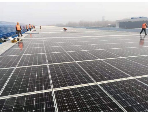 حلول تركيب الطاقة الشمسية على السطح من القصدير