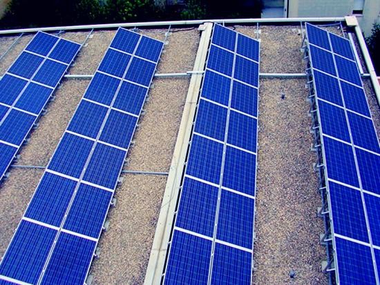 Zement-Dach-Solarenergiesysteme