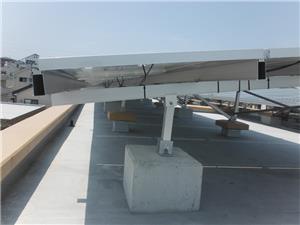 Sistema de estanterías solares para techo plano