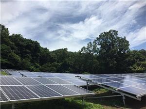 Proyectos de montaje solar fotovoltaico en tierra en la ciudad de Daigo, distrito de Kuji, prefectura de Ibaraki en junio de 2017