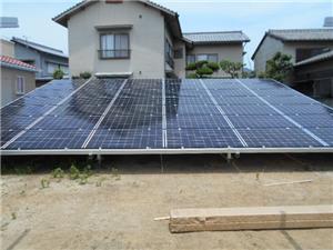 Proyecto de estanterías fotovoltaicas para montaje en suelo en la ciudad de Kanonji, prefectura de Kagawa en julio de 2017
