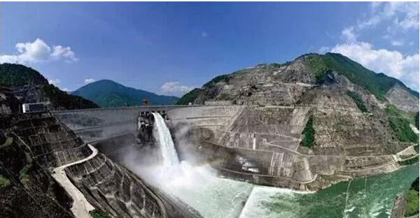 물과 햇빛의 보완 