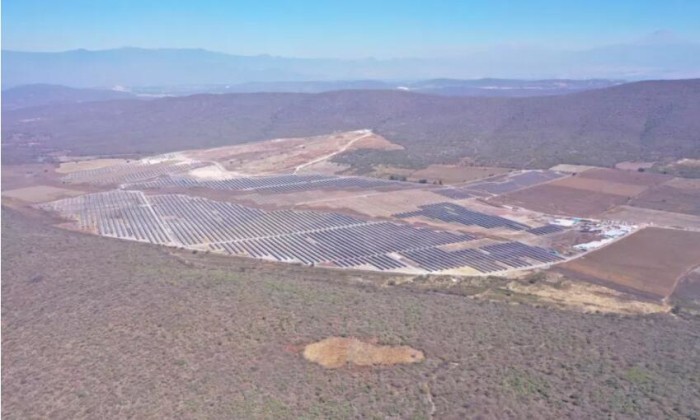 X-Elio는 호주에서 가장 큰 태양 광 공원 건설을 시작하기 위해 1 억 6500 만 달러를 투자했습니다.