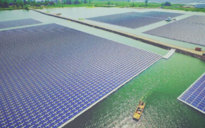 그리드에 연결된 가나 최초의 250MW 부동 태양 광 프로젝트