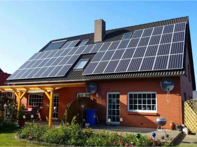 montaggio fotovoltaico su tetto piano