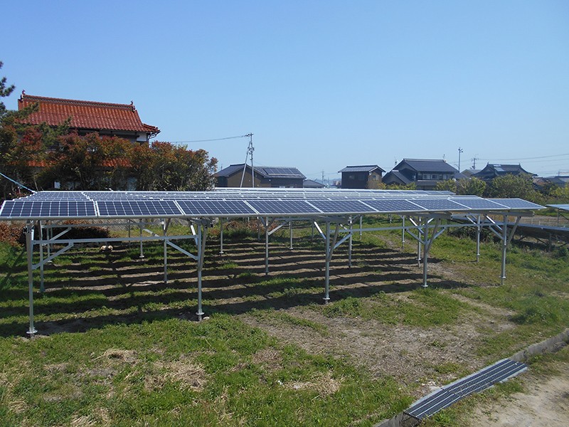 Regalstrukturen für Solarparks