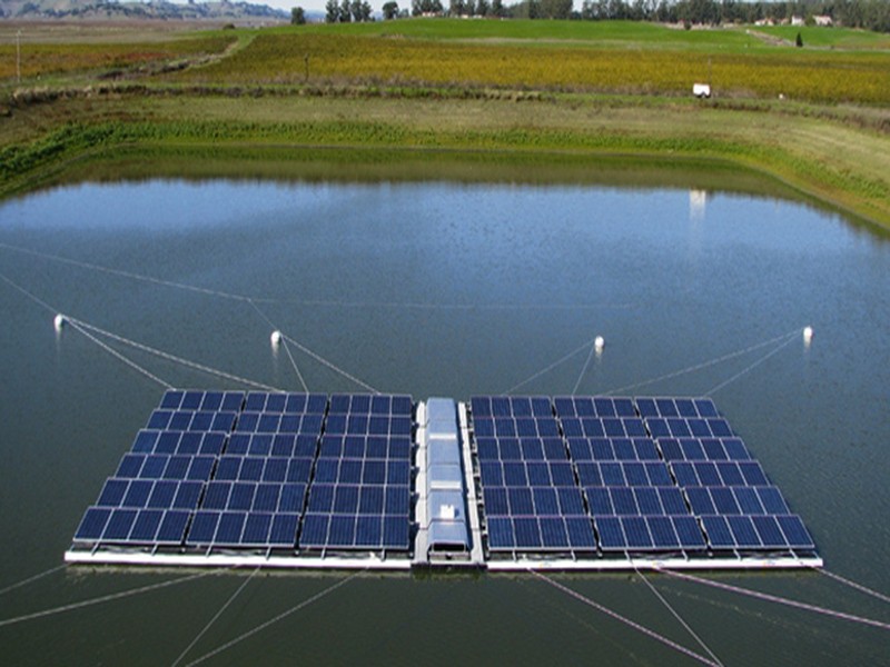 물 위에 태양 전지판을 만들려면 무엇을 알아야합니까?