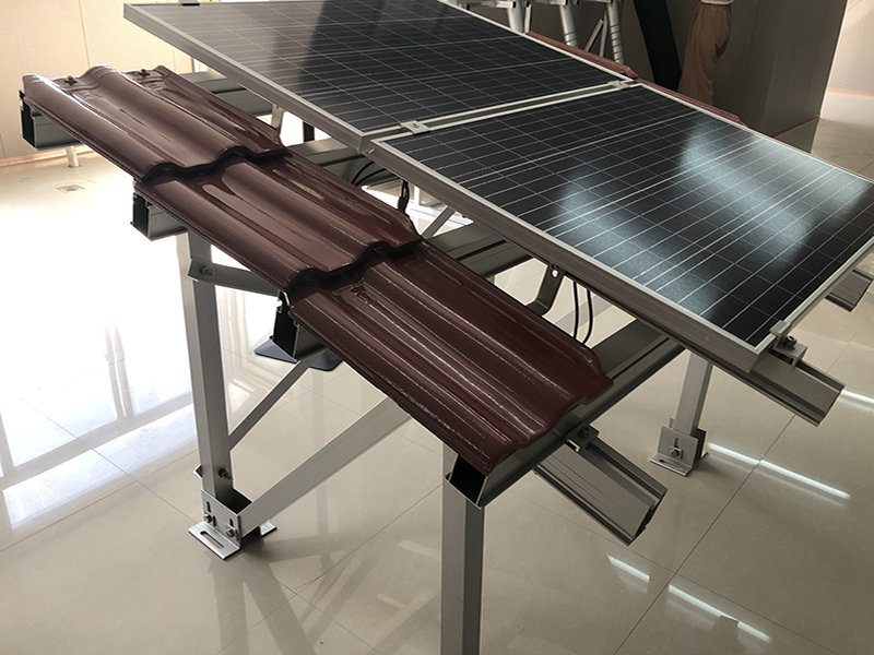 Solar panel mounting brackets for tile roof