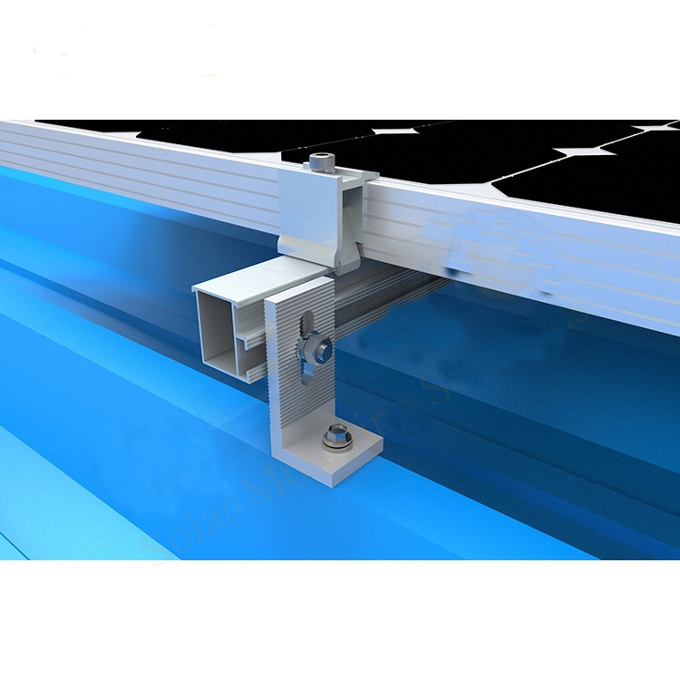 Sistema di montaggio su tetto in metallo Solar L con piedi