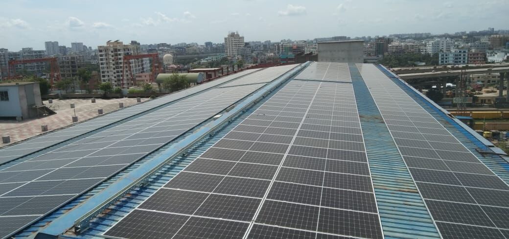 Strutture di montaggio solare su tetto con binario corto in alluminio