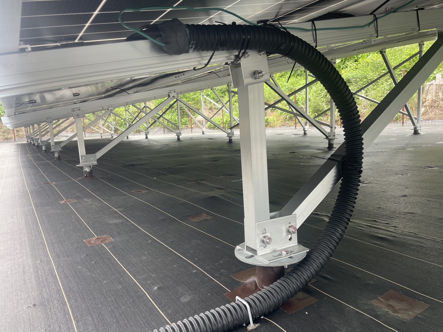 Aluminum ground solar mount